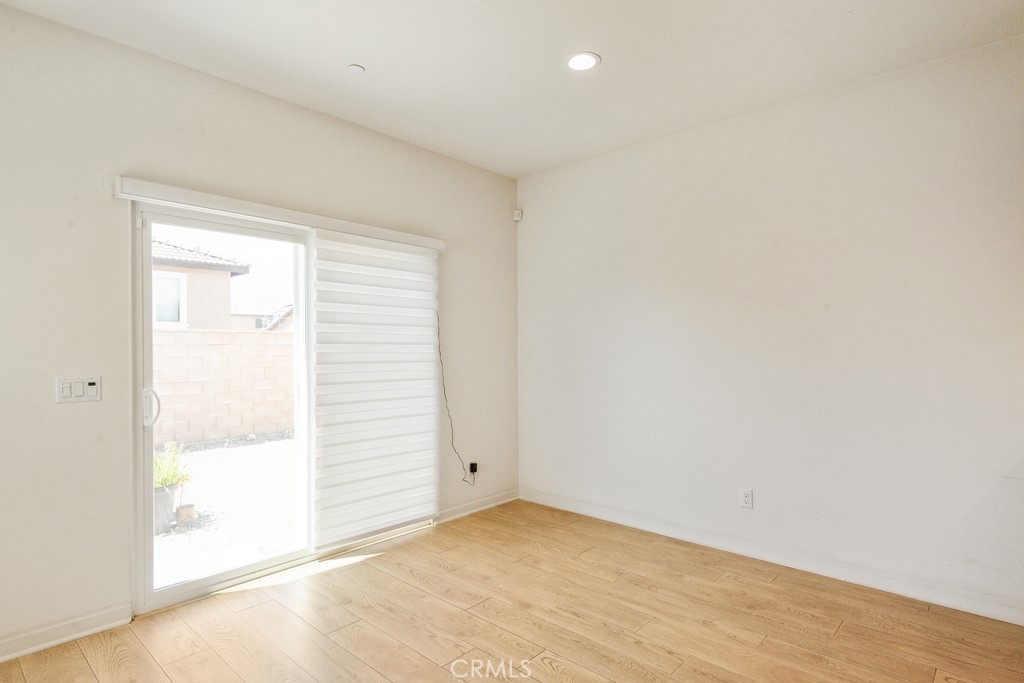 5242 Hayes Court Fontana, CA 92336 - Photo 7 of 23