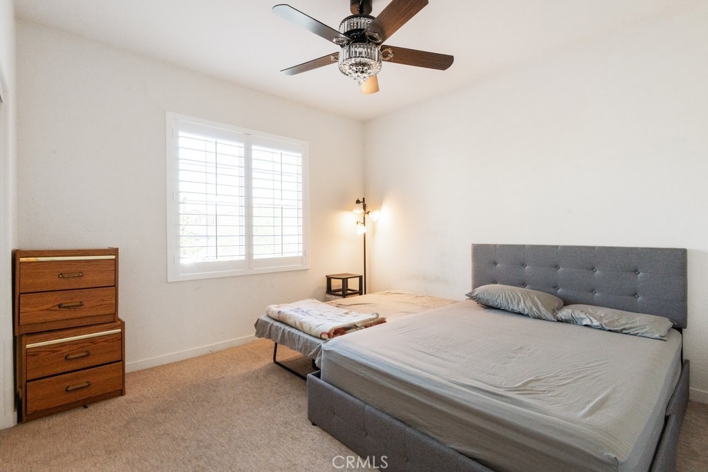 5242 Hayes Court Fontana, CA 92336 - Photo 8 of 23