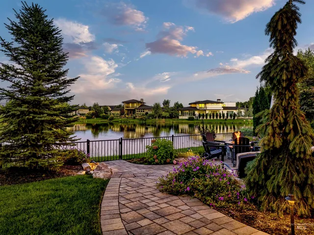 $2,448,000 | 900 South Brentbrook Lane, Eagle, ID 83616