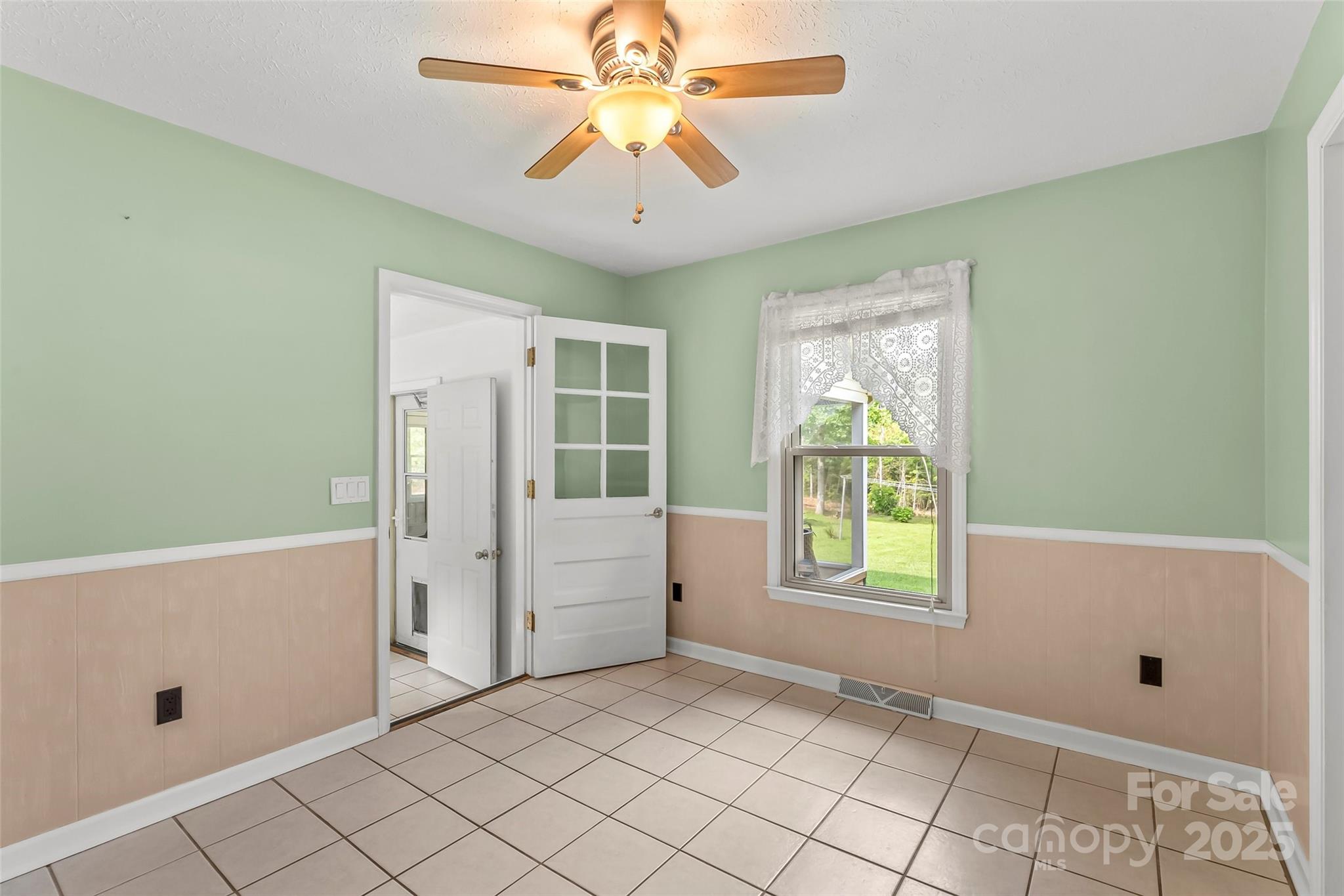 2423 Warrior Fork Trail Morganton, NC 28655 - Photo 14 of 42 a view of an empty room with window