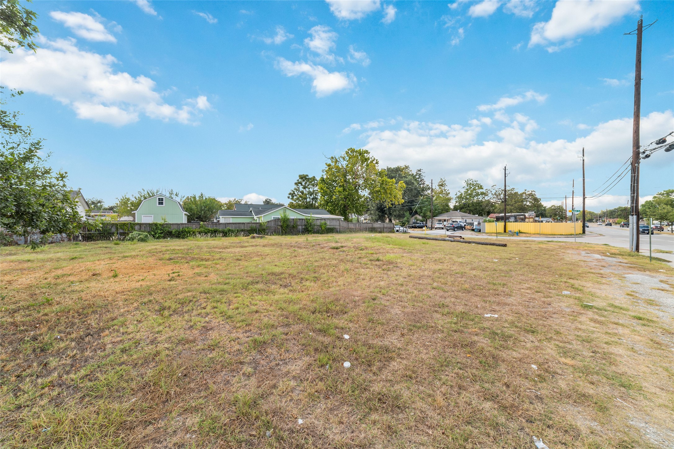 9625 Fulton Street Houston, TX 77076 - Photo 13 of 14 a view of a lake with houses