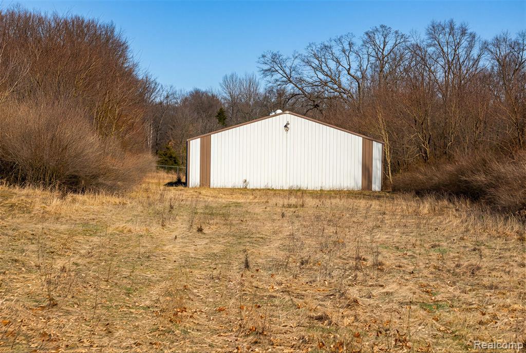 2551 Patterson Lake Road Pinckney, MI 48169 - Photo 90 of 95