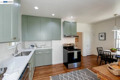 $895,000 | 1410 Sherman Street, Alameda, CA 94501