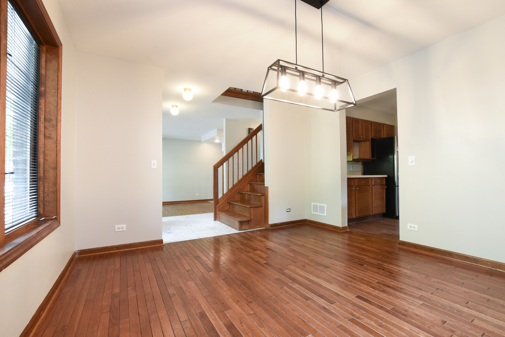 297 East Quincy Street Riverside, IL 60546 - Photo 11 of 50