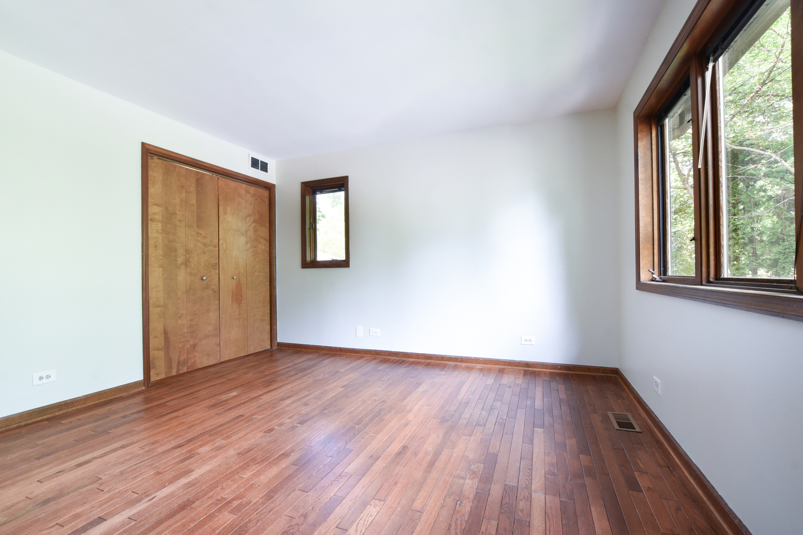 297 East Quincy Street Riverside, IL 60546 - Photo 24 of 50