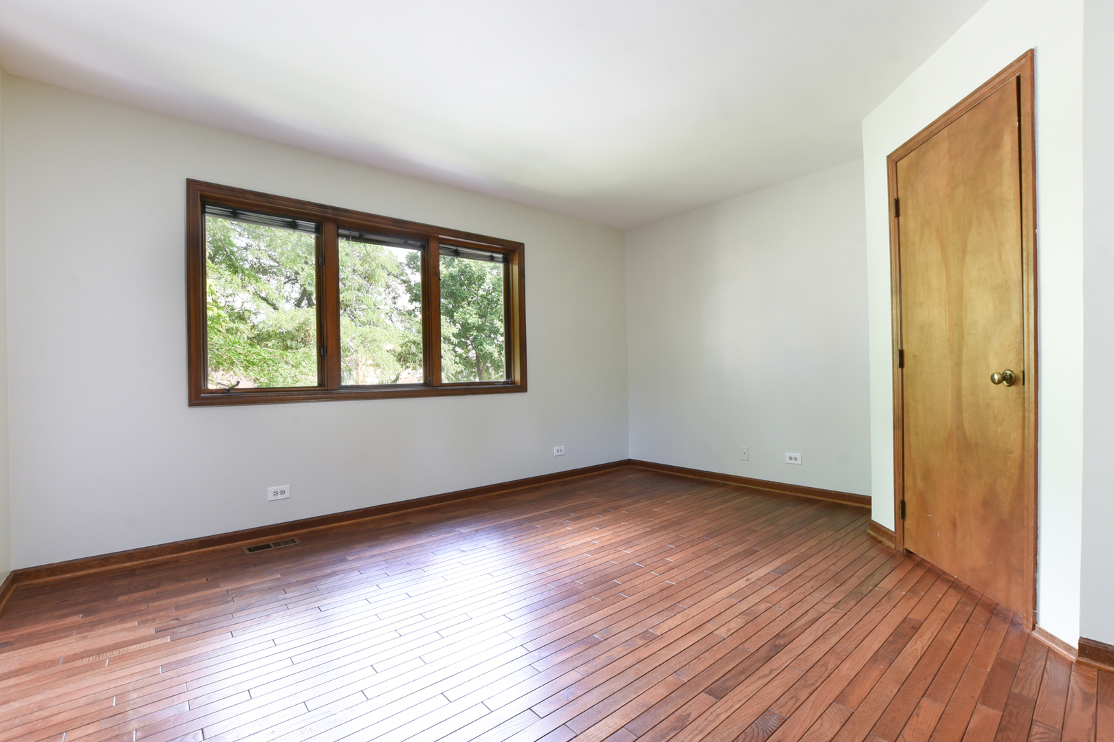 297 East Quincy Street Riverside, IL 60546 - Photo 25 of 50