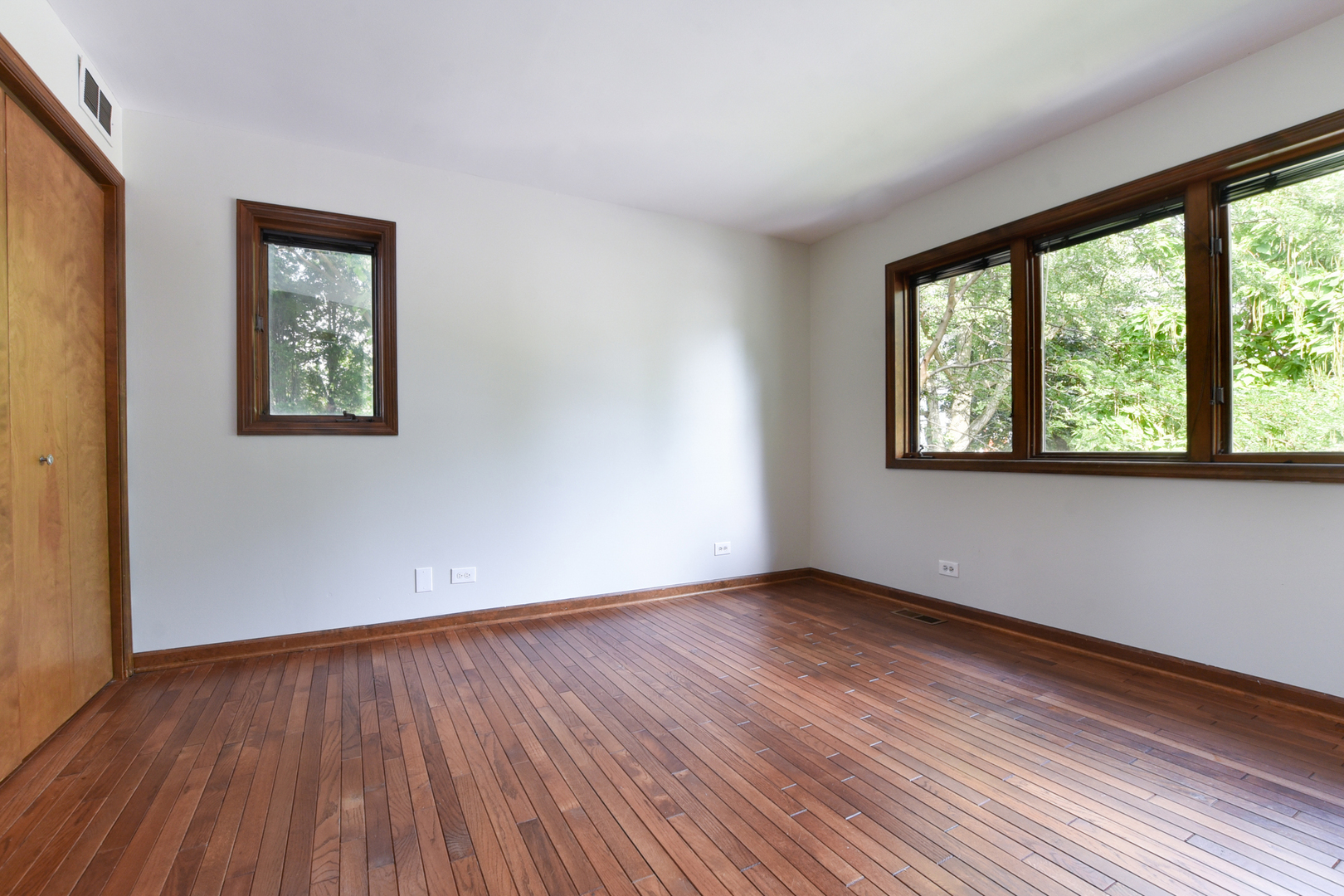 297 East Quincy Street Riverside, IL 60546 - Photo 26 of 50