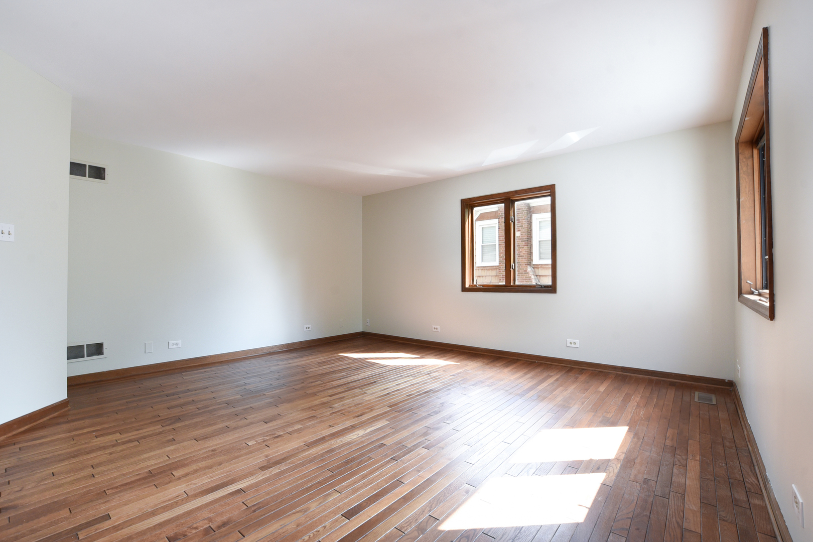 297 East Quincy Street Riverside, IL 60546 - Photo 31 of 50