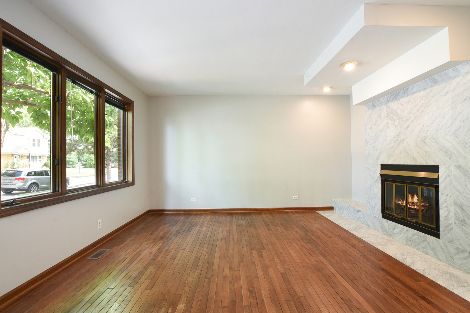 297 East Quincy Street Riverside, IL 60546 - Photo 8 of 50