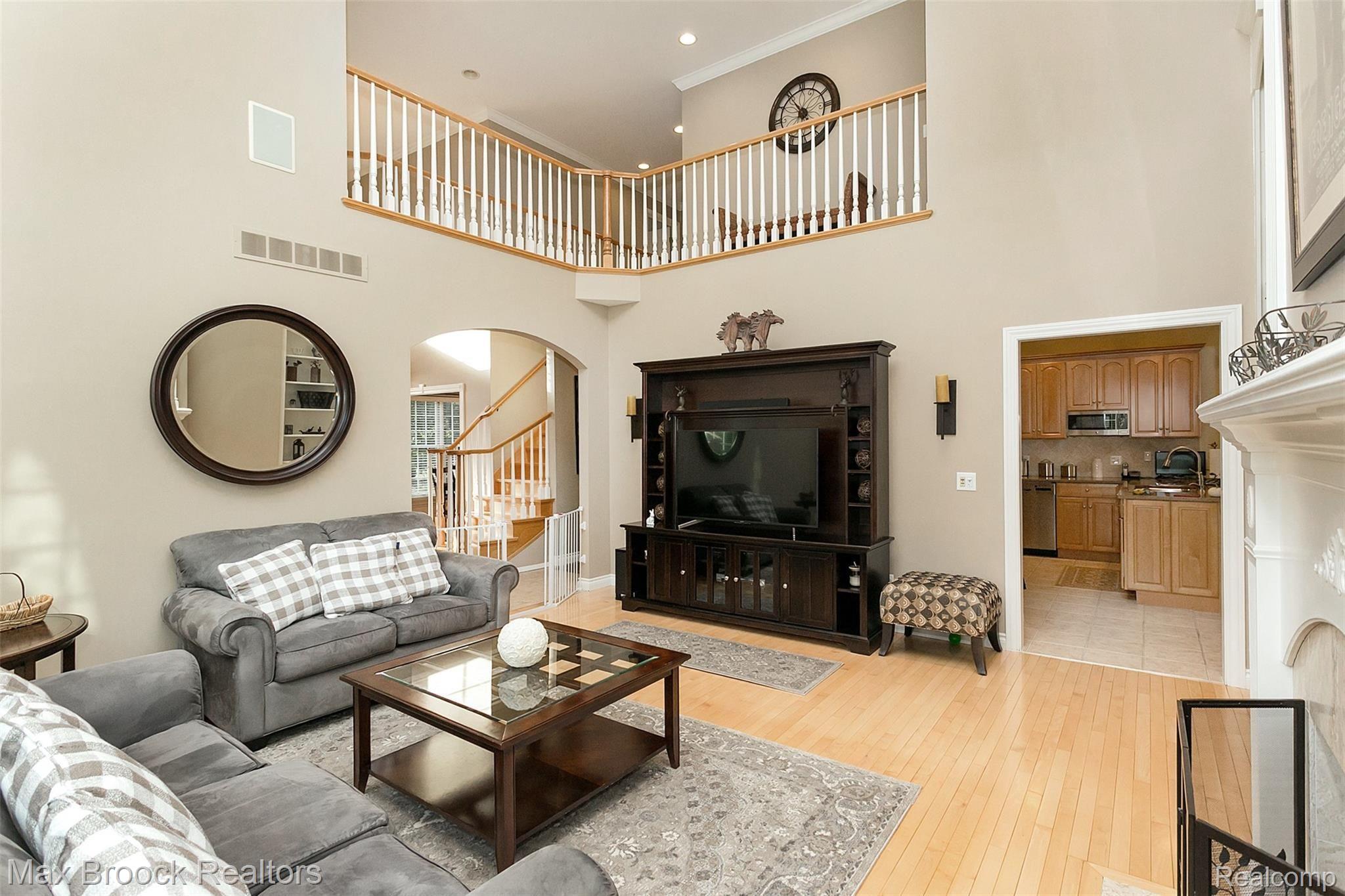 31470 Evergreen Road Franklin, MI 48025 - Photo 6 of 40 Evergreen-6.jpg