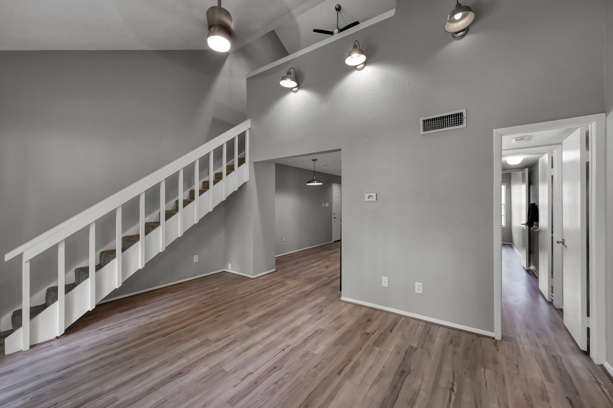 12900 Walden Road, Unit 1010J Montgomery, TX 77356 - Photo 14 of 24 Living Room