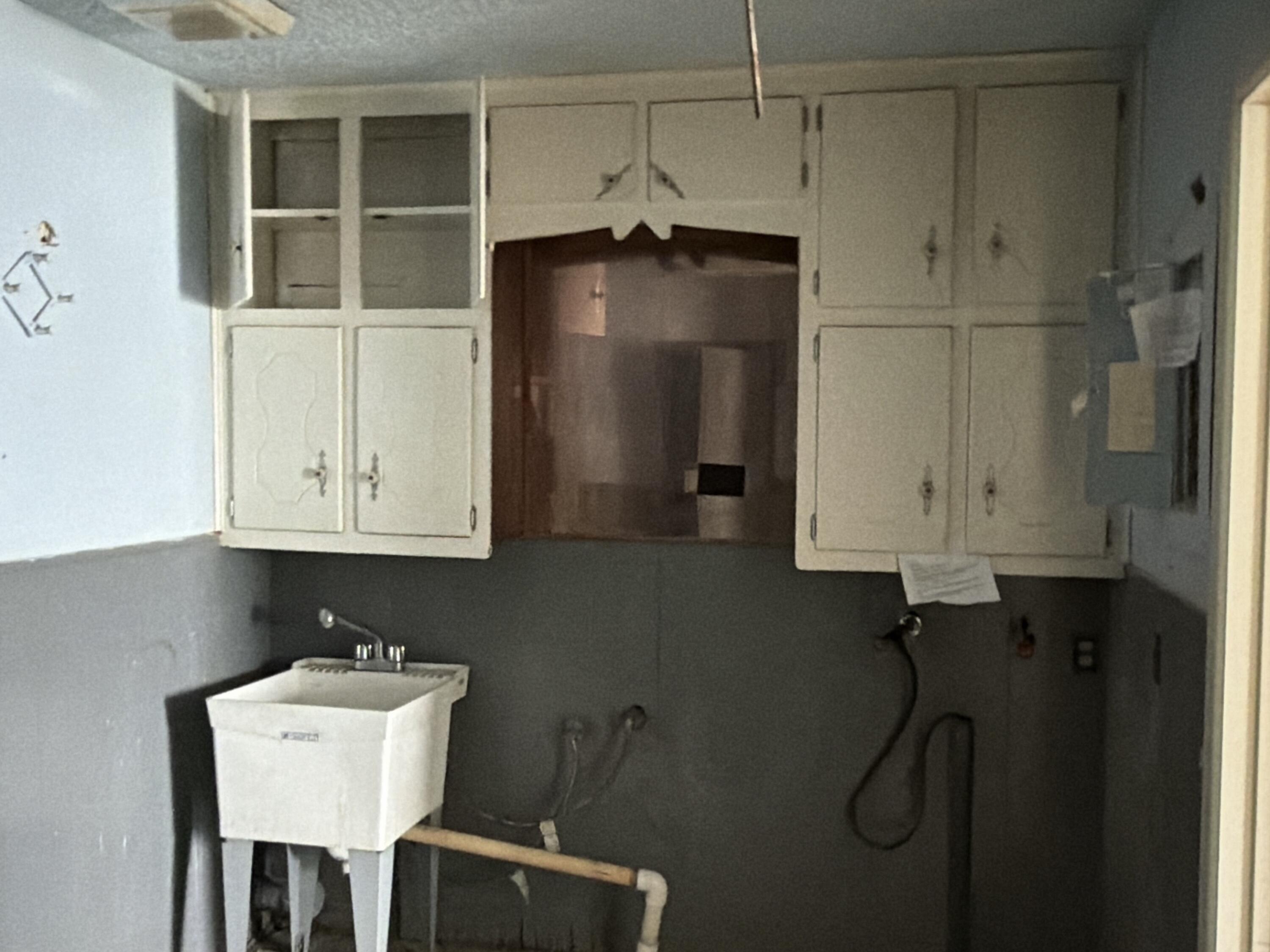 1120 Ave G Ralls, TX 79357 - Photo 4 of 15 IMG_7602 (1)