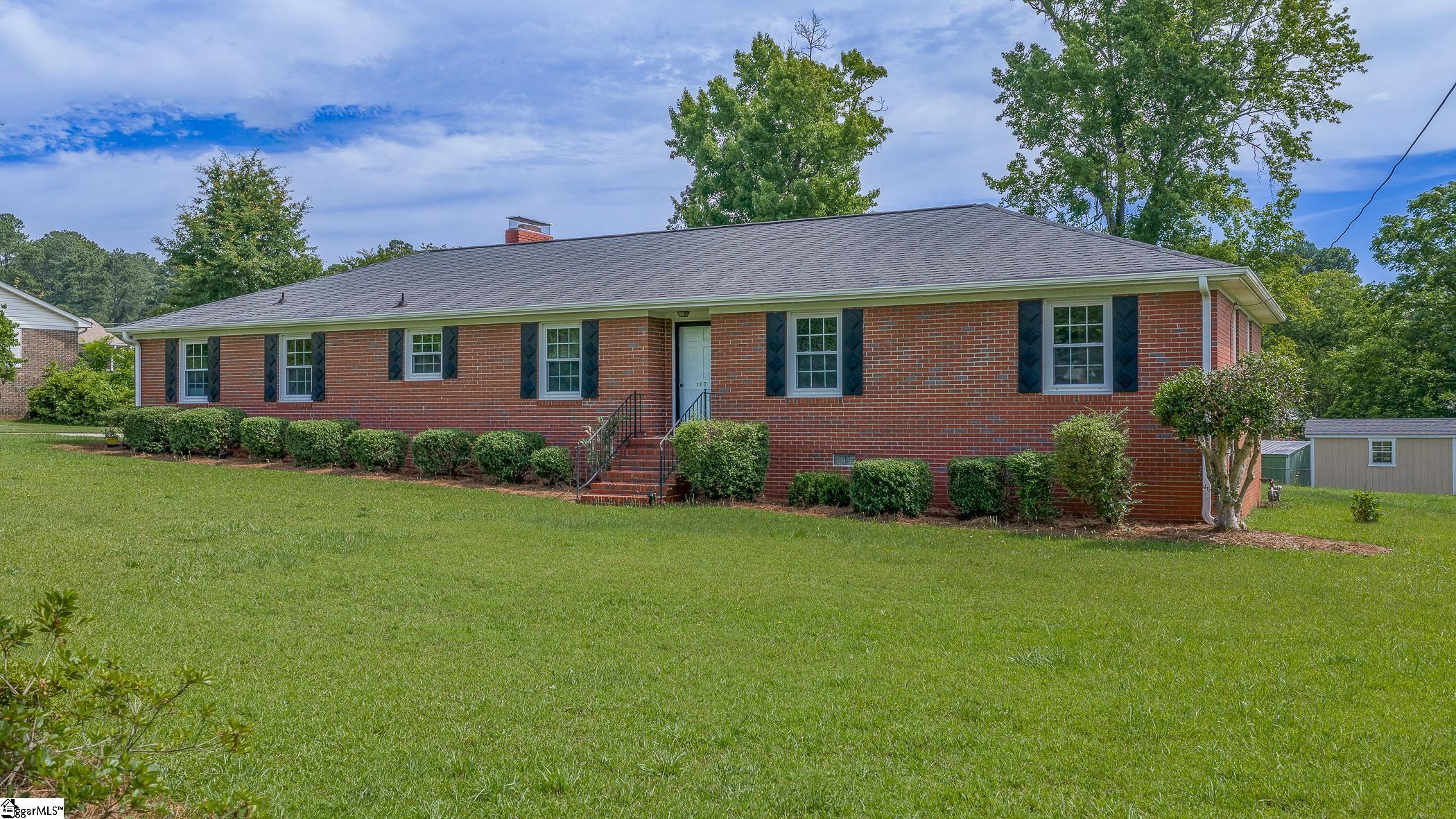 107 Lemon Tree Trail Laurens, SC 29360 - Photo 5 of 42