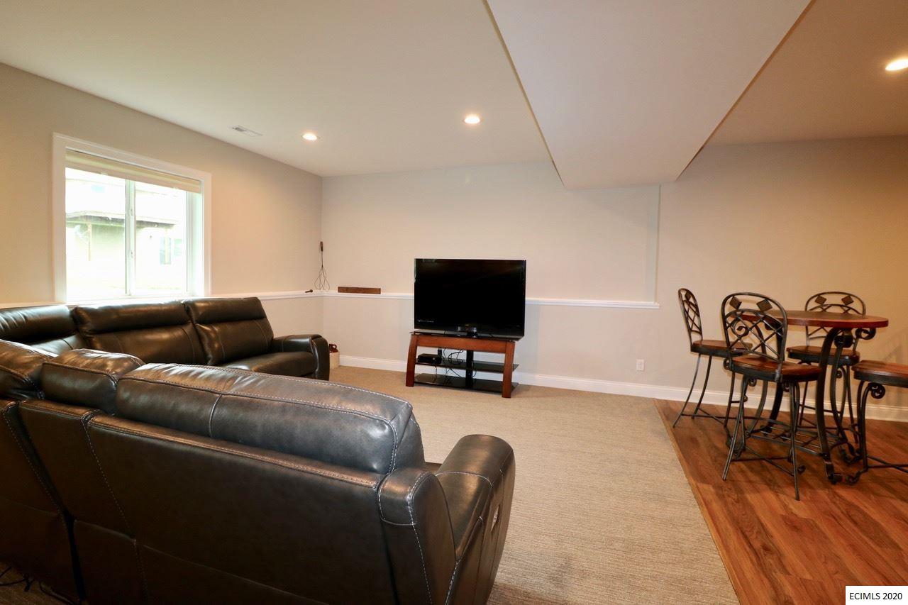 2243 Antler Ridge Drive Dubuque, IA 52002 - Photo 19 of 31 Gallery Image 19