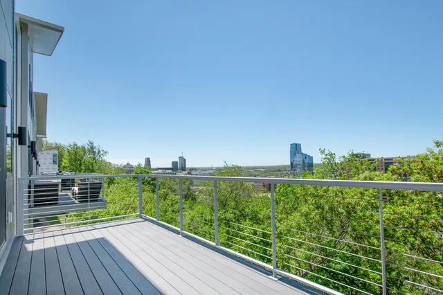 $749,900 | 631 Fairview Avenue Northeast, Unit 3, Grand Rapids, MI 49503