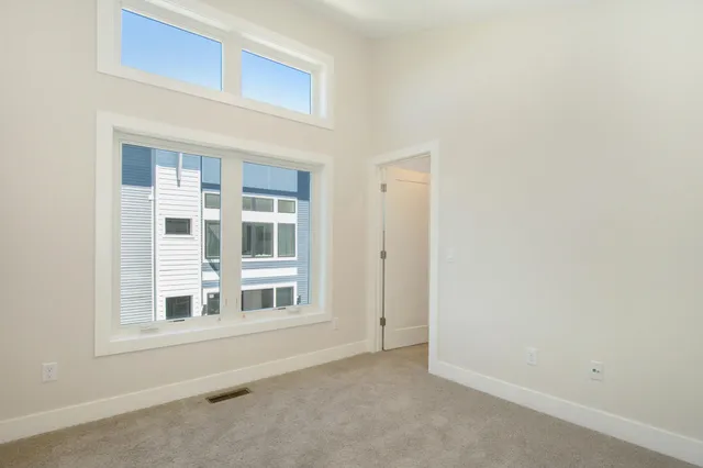 $749,900 | 631 Fairview Avenue Northeast, Unit 3, Grand Rapids, MI 49503