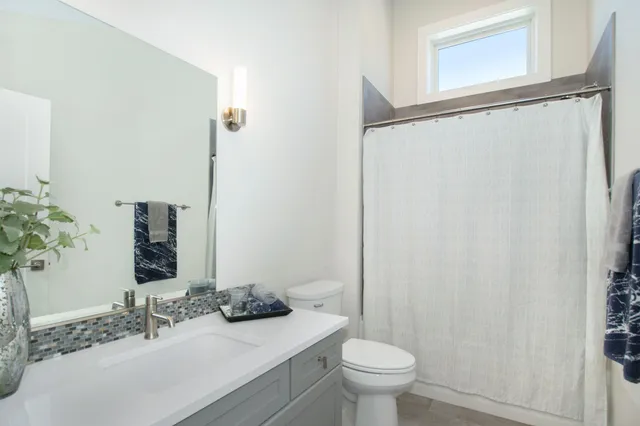 $749,900 | 631 Fairview Avenue Northeast, Unit 3, Grand Rapids, MI 49503