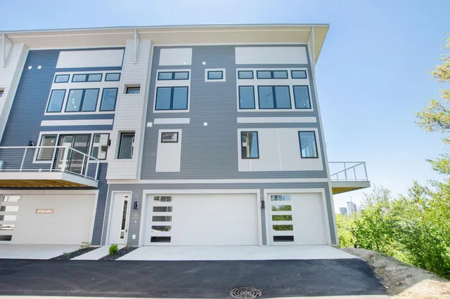 $749,900 | 631 Fairview Avenue Northeast, Unit 3, Grand Rapids, MI 49503