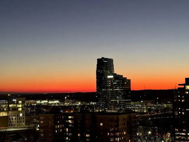 $749,900 | 631 Fairview Avenue Northeast, Unit 3, Grand Rapids, MI 49503