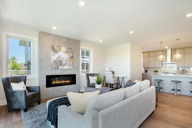 $749,900 | 631 Fairview Avenue Northeast, Unit 3, Grand Rapids, MI 49503