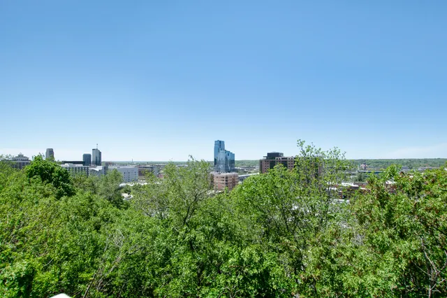 $749,900 | 631 Fairview Avenue Northeast, Unit 3, Grand Rapids, MI 49503