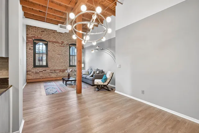 $335,000 | 400 North 1st Street, Unit 611, Minneapolis, MN 55401