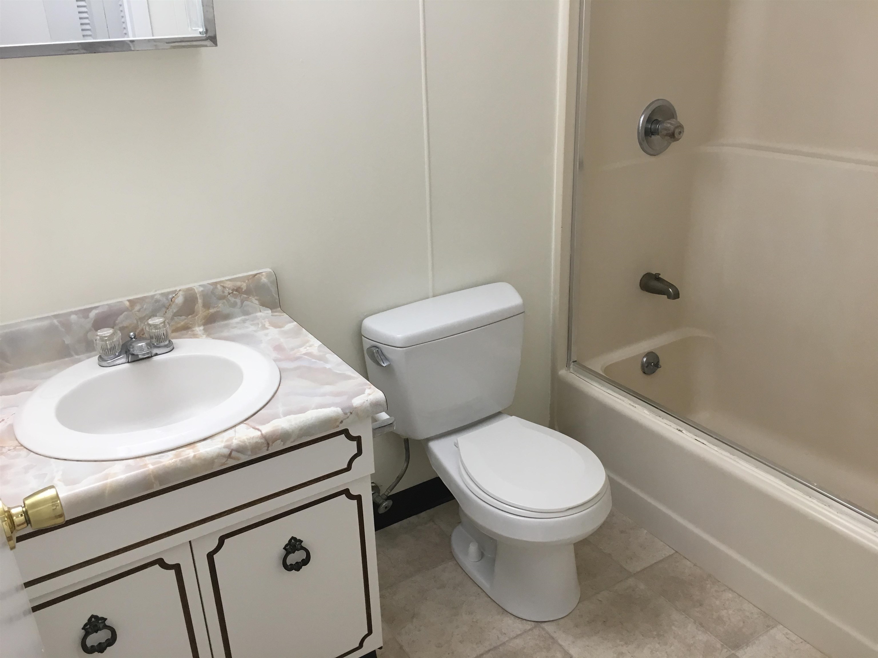 3981 Brown Avenue, Unit 75 Manchester, NH 03103 - Photo 18 of 37