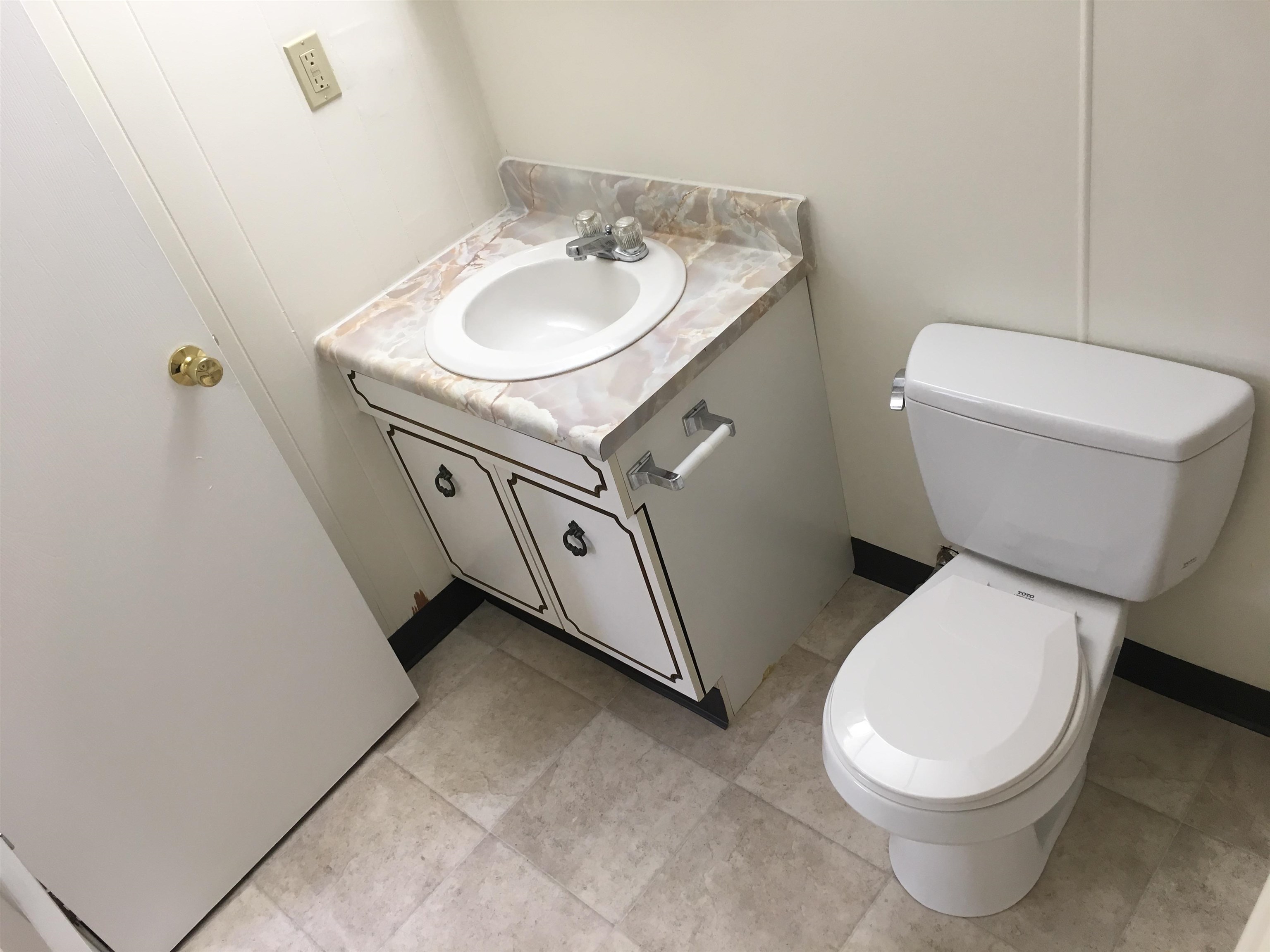 3981 Brown Avenue, Unit 75 Manchester, NH 03103 - Photo 28 of 37