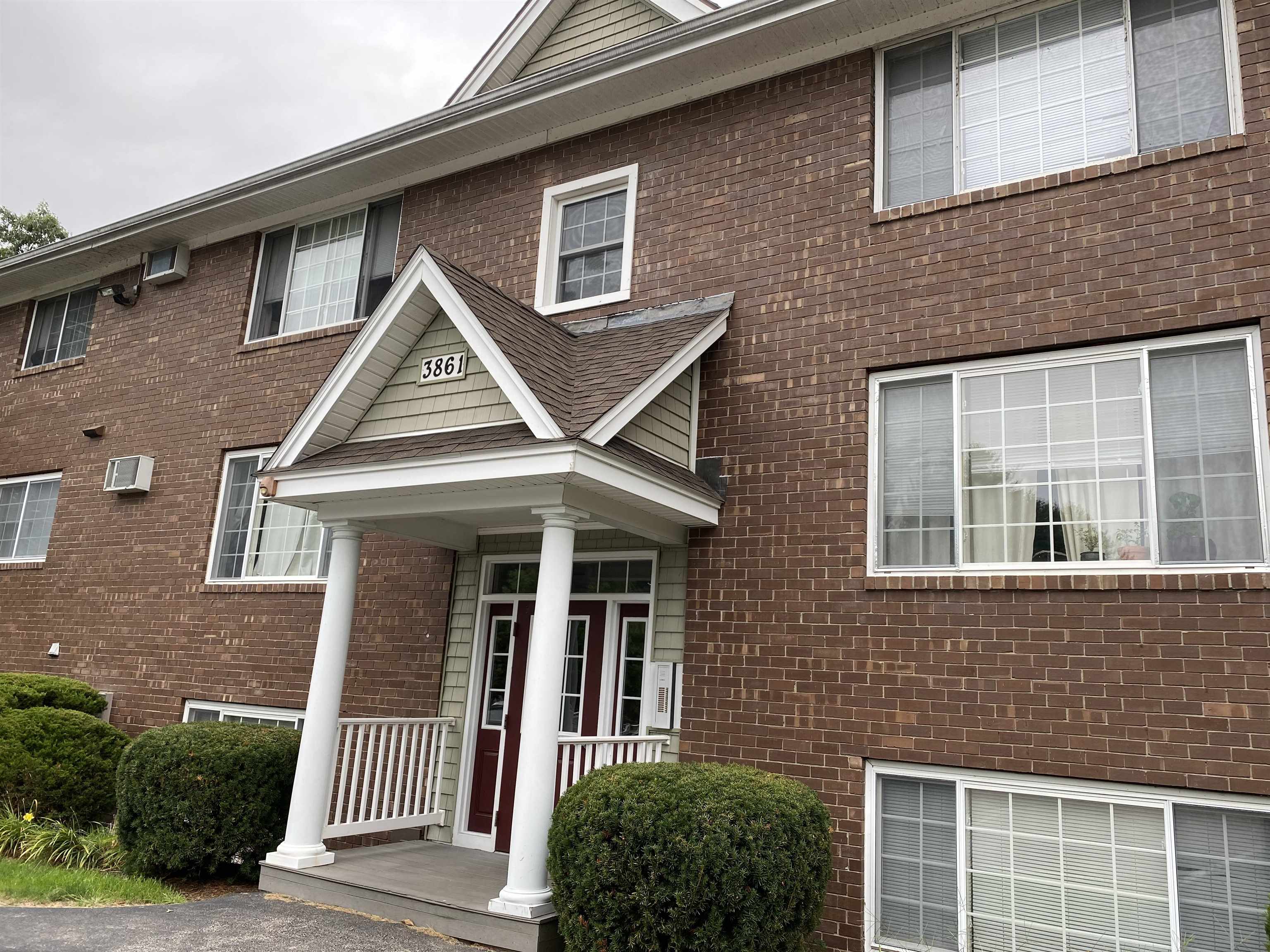 3981 Brown Avenue, Unit 75 Manchester, NH 03103 - Photo 3 of 37