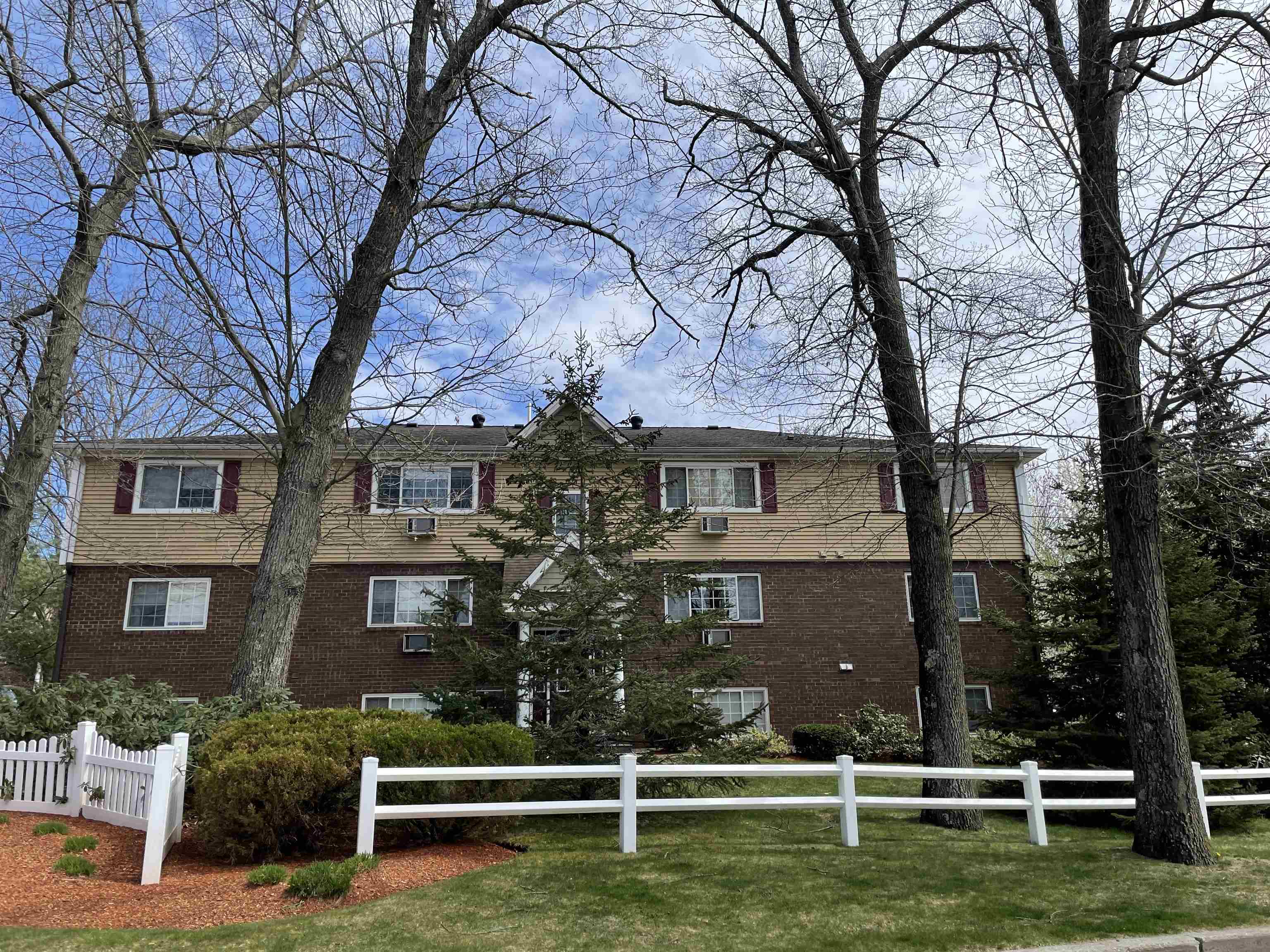 3981 Brown Avenue, Unit 75 Manchester, NH 03103 - Photo 6 of 37