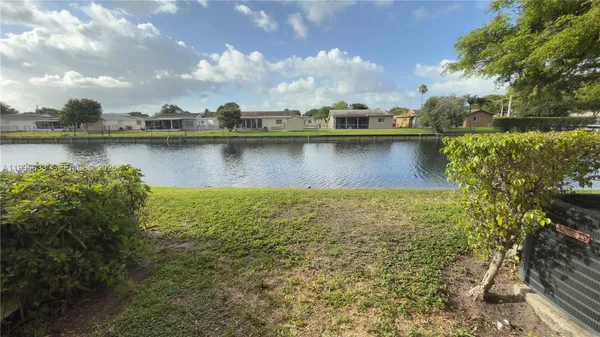 $1,980 | 7610 Westwood Drive, Unit 109, Tamarac, FL 33321