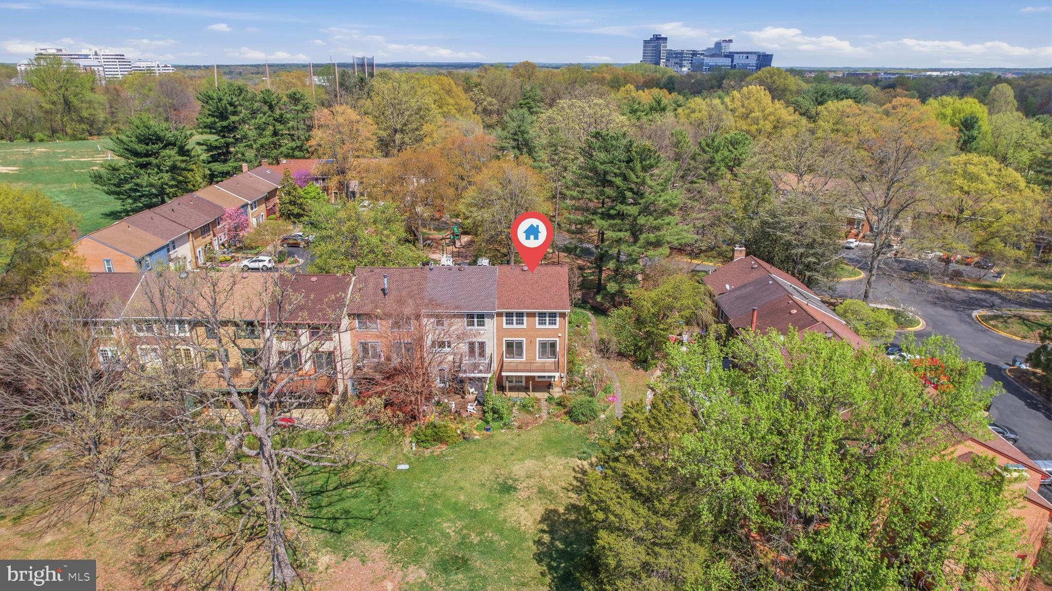 2174 Golf Course Drive Reston, VA 20191 - Photo 37 of 43 Gallery Image 37