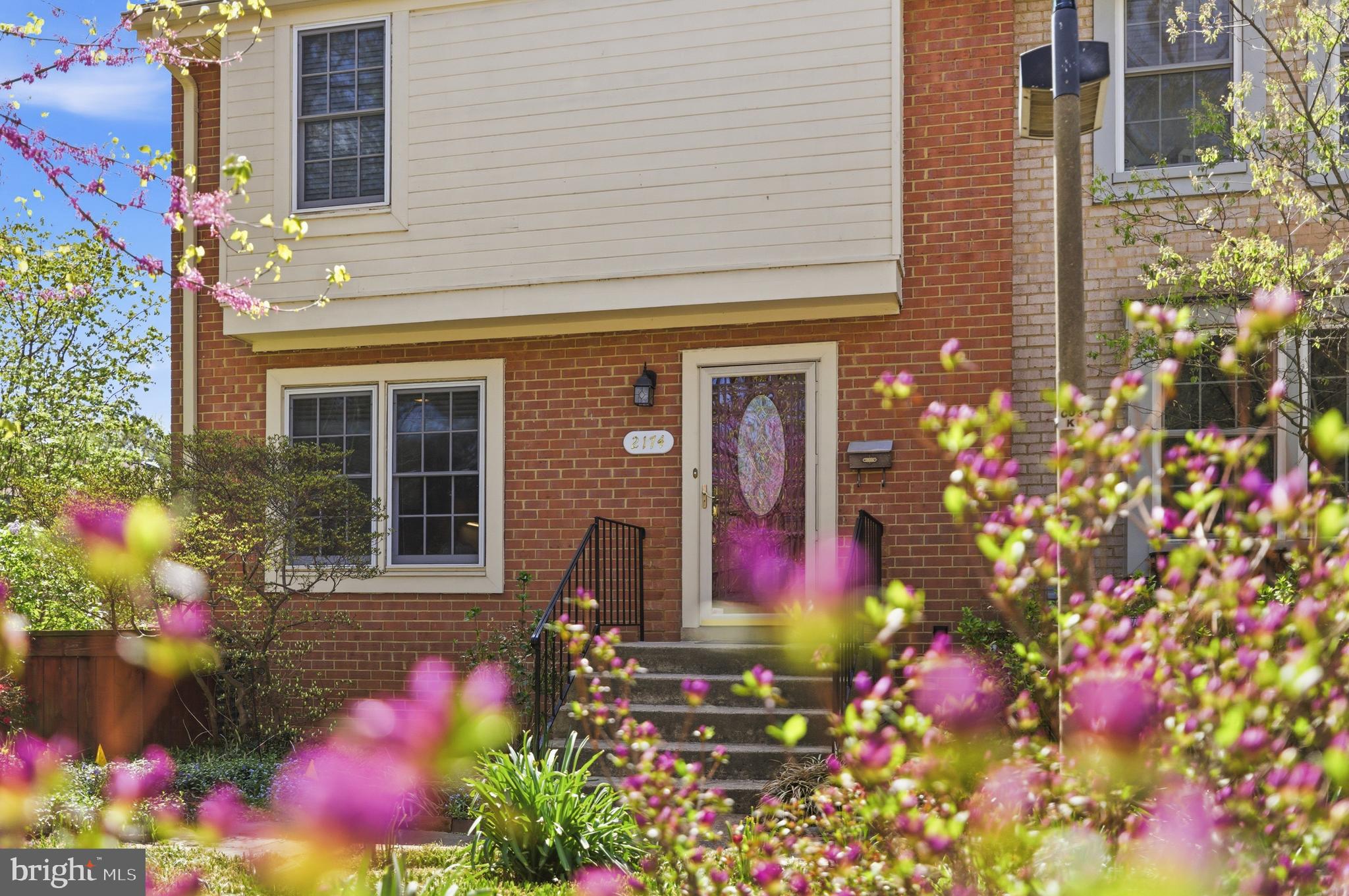 2174 Golf Course Drive Reston, VA 20191 - Photo 4 of 19