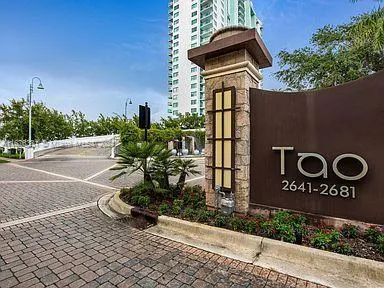 $5,200 | 2681 North Flamingo Road, Unit TH6S, Sunrise, FL 33323