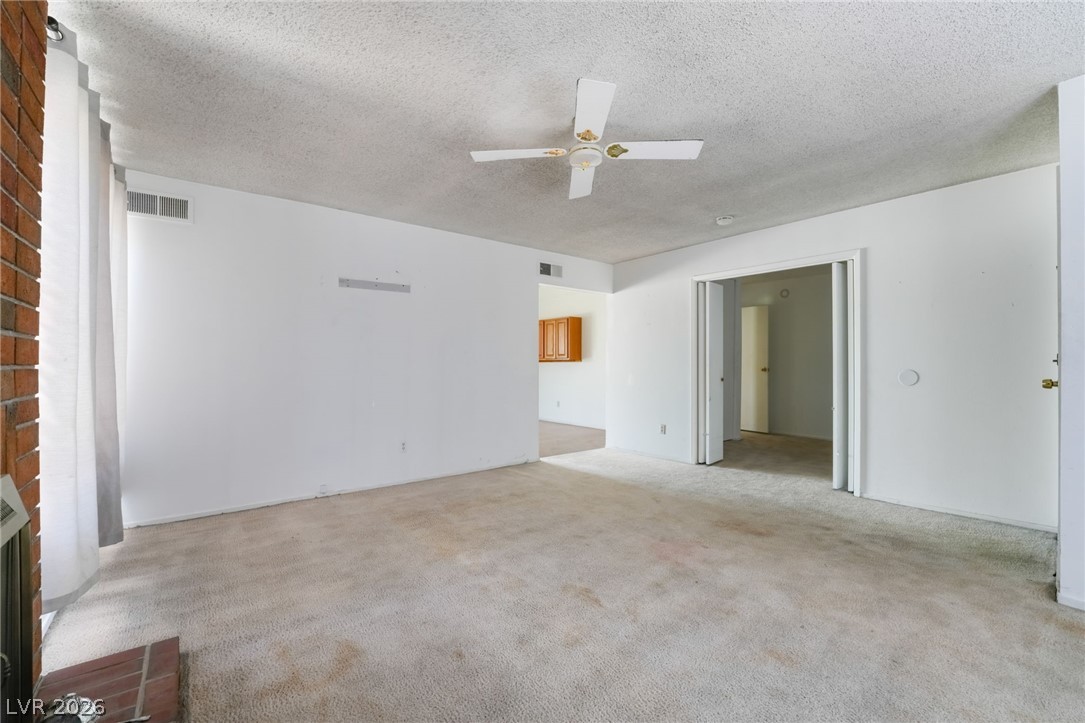2102 East Russell Road Las Vegas, NV 89119 - Photo 5 of 35