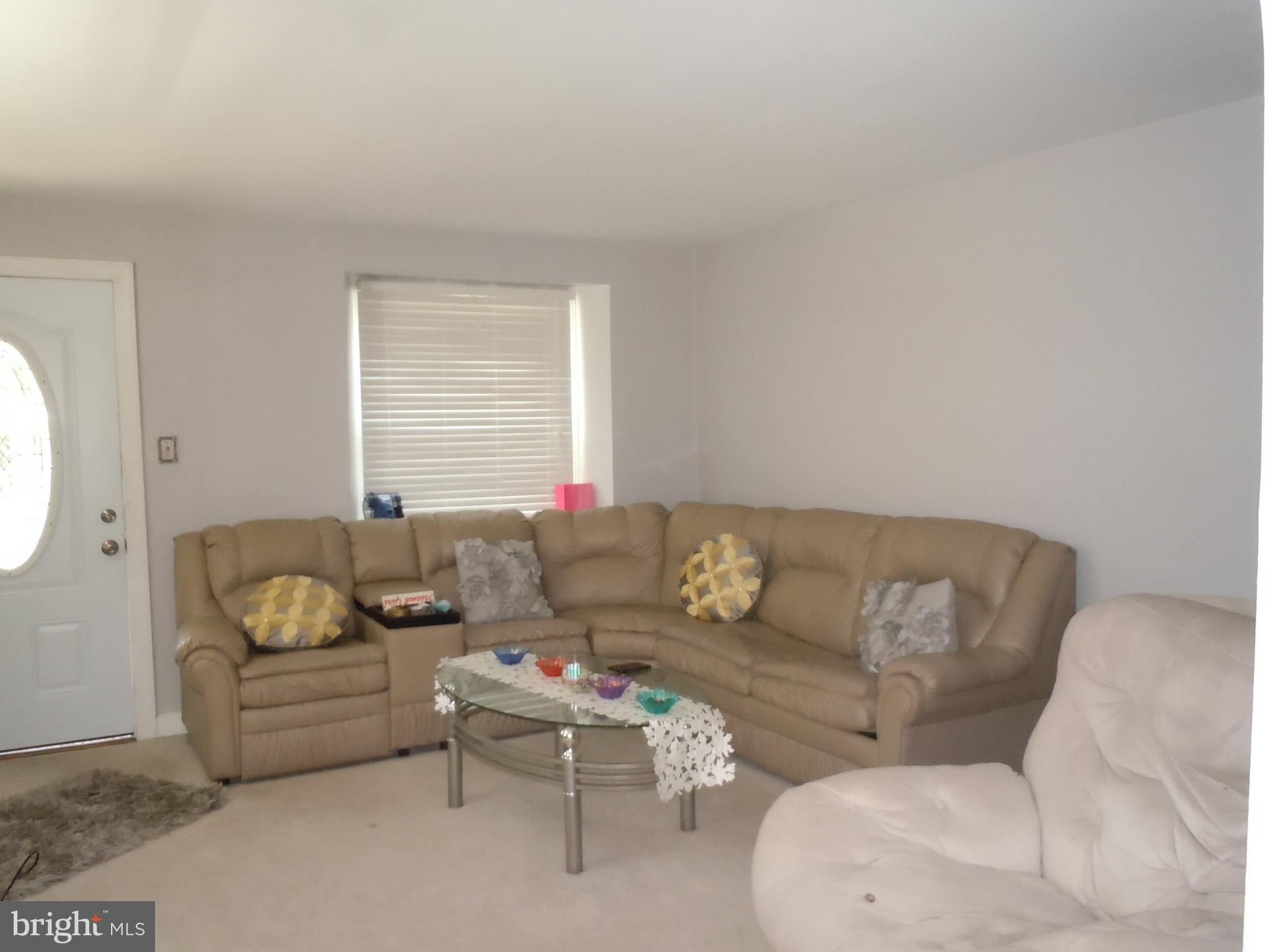 186 Marshall Road Lansdowne, PA 19050 - Photo 19 of 41 Living Room View