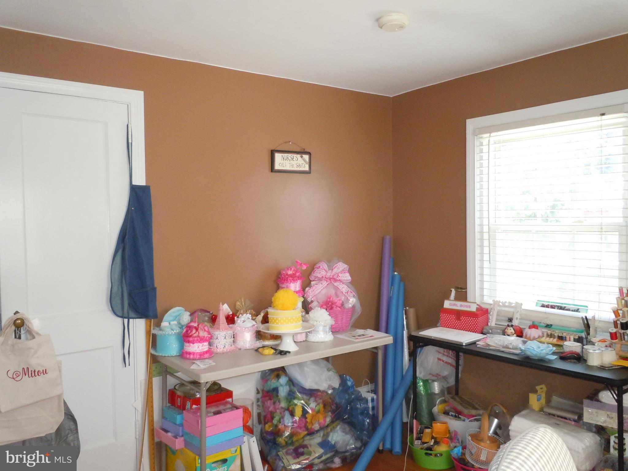 186 Marshall Road Lansdowne, PA 19050 - Photo 35 of 41 Views Third BR