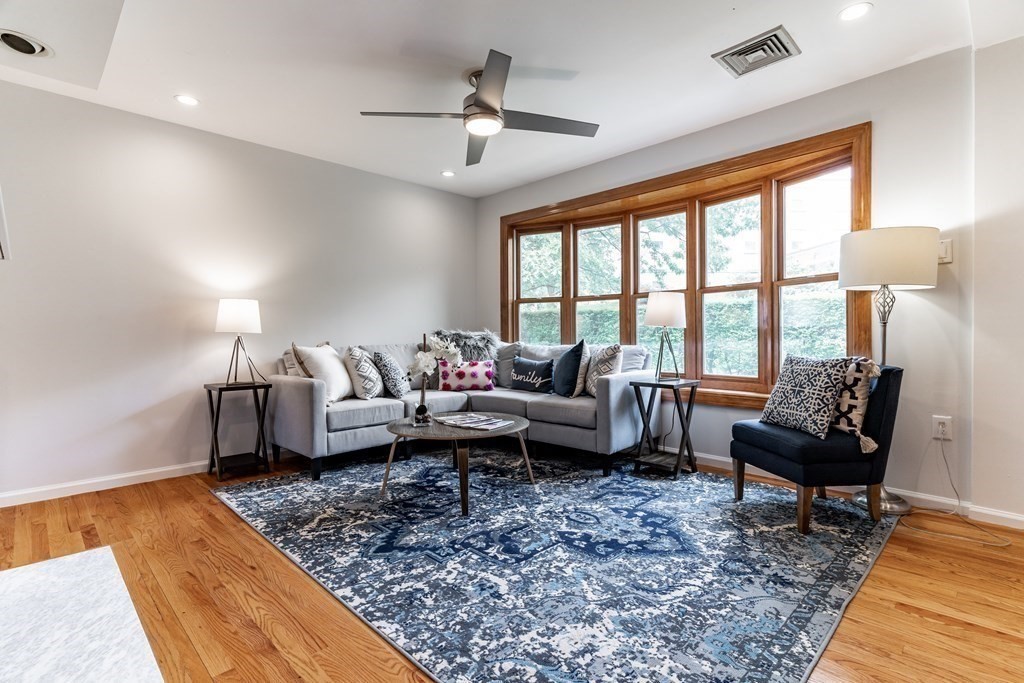29 Angela Lane, Unit 29 Watertown, MA 02472 - Photo 3 of 28