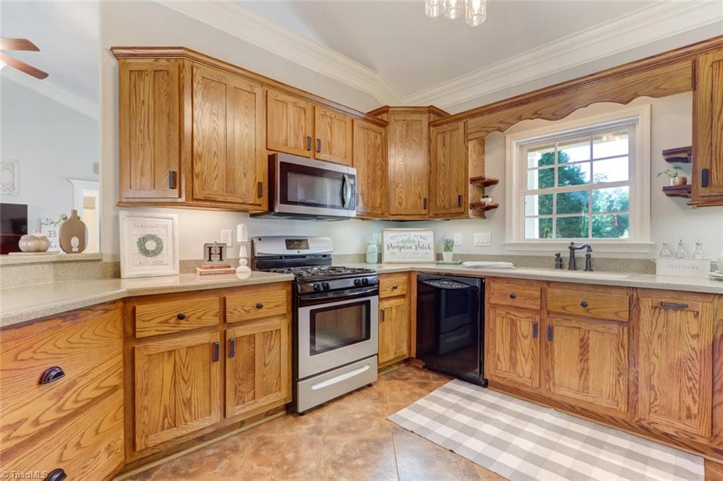 6038 Auman Farm Road Seagrove, NC 27341 - Photo 8 of 50 Gallery Image 8
