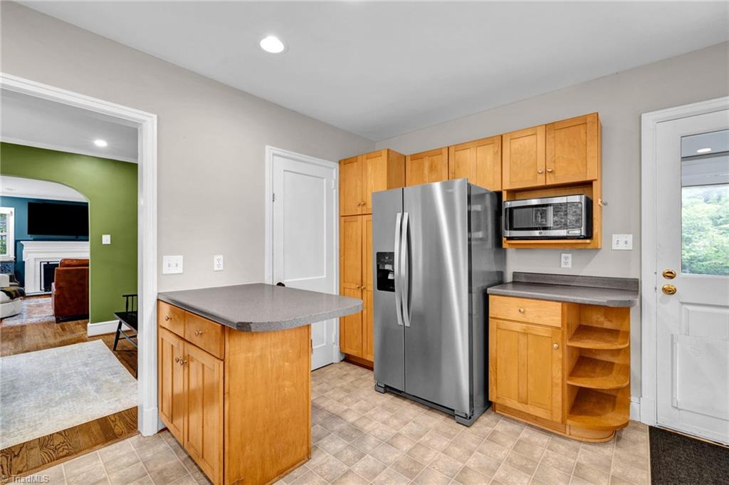 712 Cannon Road Greensboro, NC 27410 - Photo 11 of 31