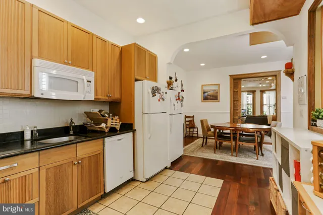 $6,700 | 1116 Monroe Street Northwest, Unit 1, Washington, DC 20010