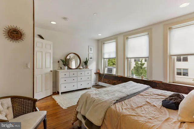 $6,700 | 1116 Monroe Street Northwest, Unit 1, Washington, DC 20010