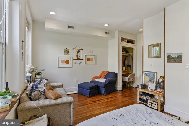 $6,700 | 1116 Monroe Street Northwest, Unit 1, Washington, DC 20010