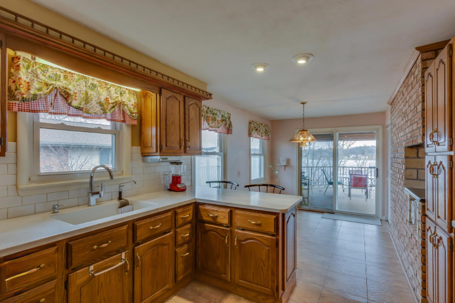 70235 Hilltop Road Union, MI 49130 - Photo 28 of 49 Kitchen with Casual Dining