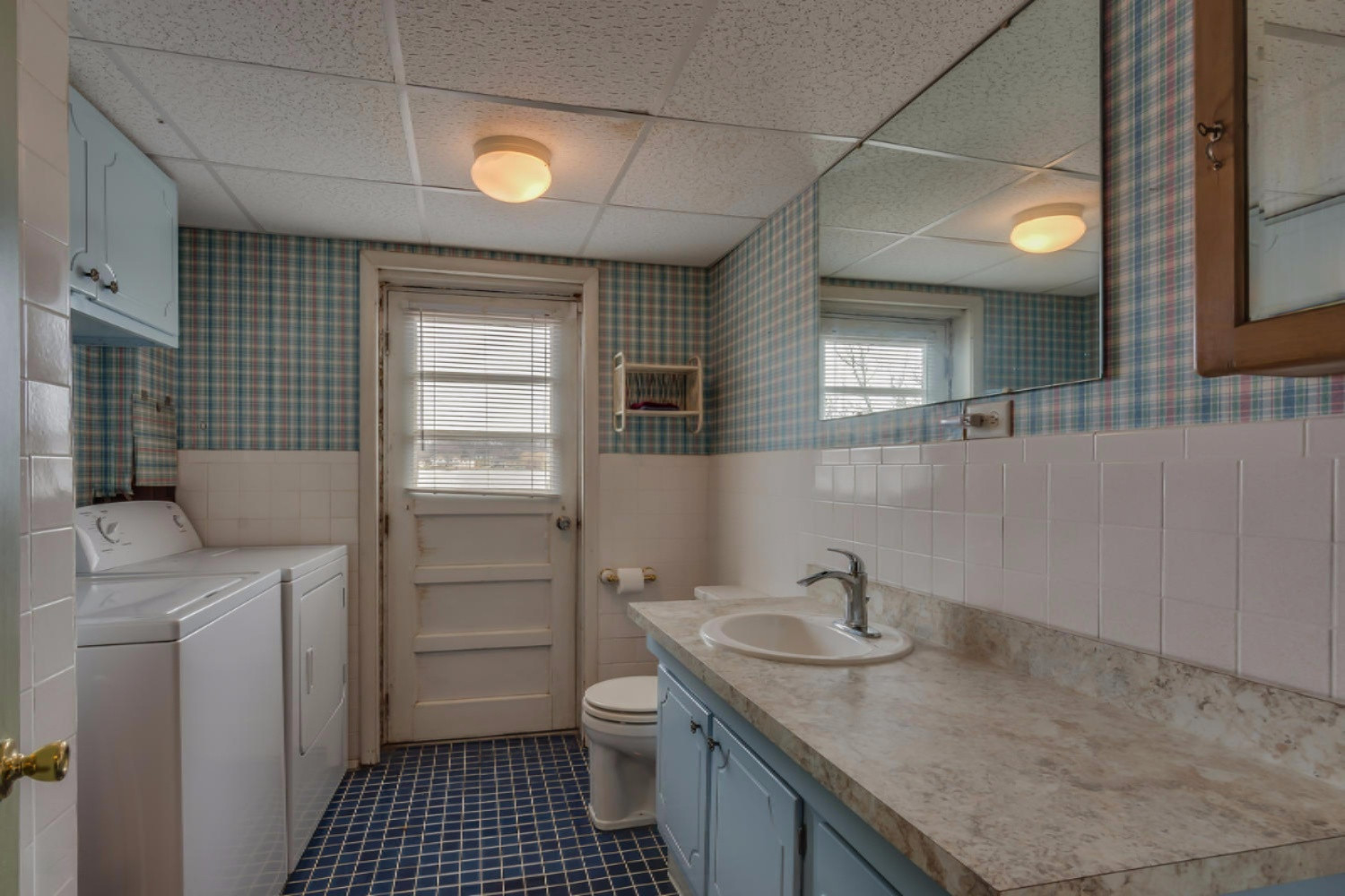 70235 Hilltop Road Union, MI 49130 - Photo 44 of 49 Bathroom 2 & Laundry