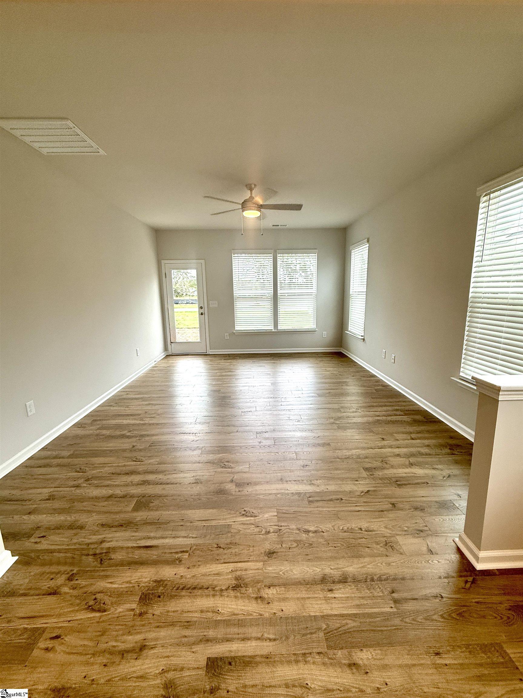 141 Gervais Circle Greenville, SC 29607 - Photo 4 of 30