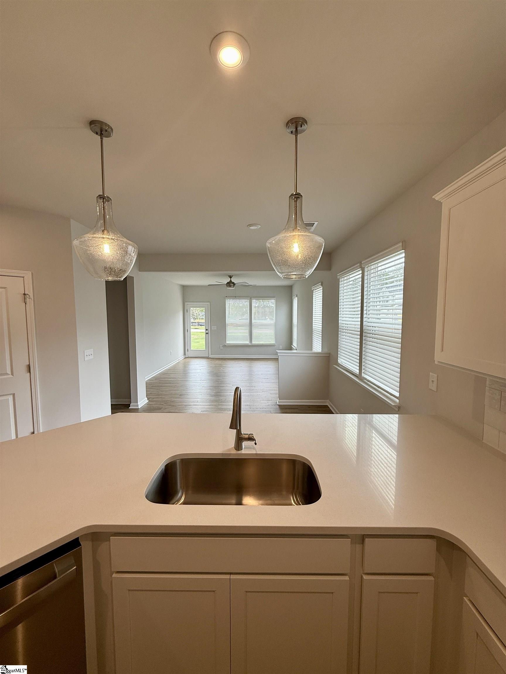 141 Gervais Circle Greenville, SC 29607 - Photo 8 of 30