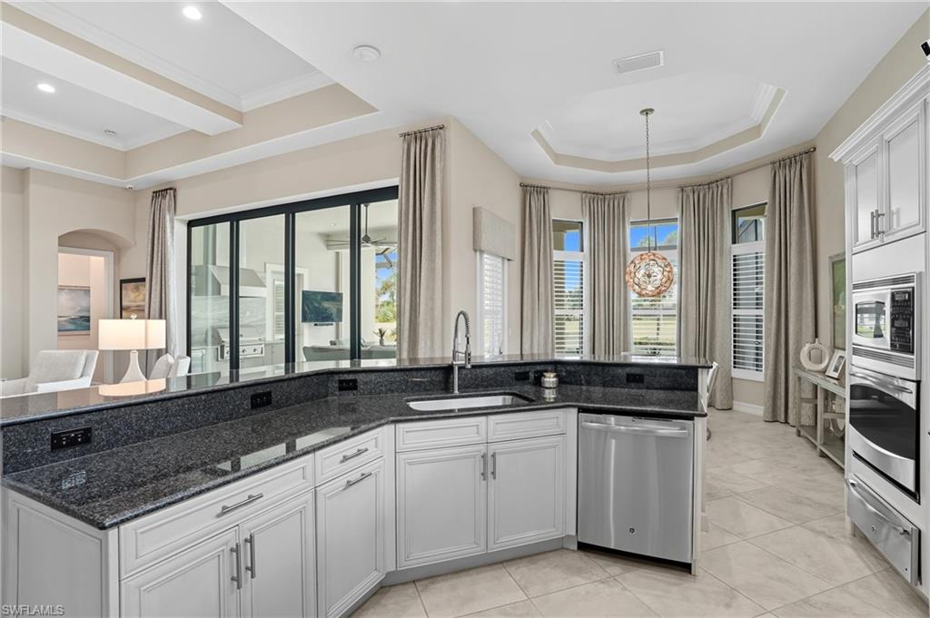 6376 Costa Circle Naples, FL 34113 - Photo 11 of 49