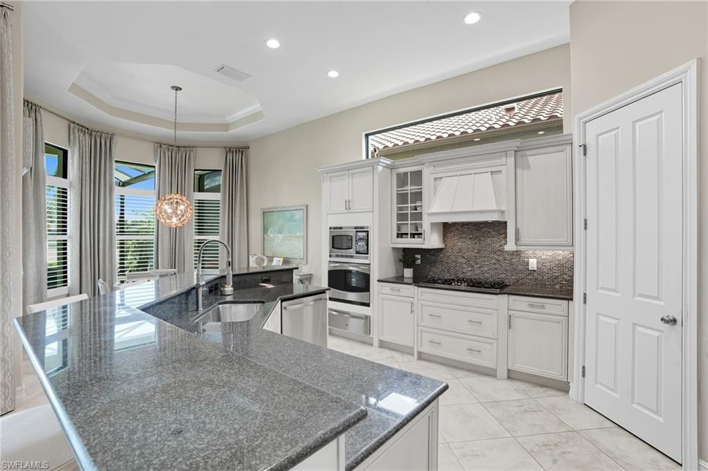 6376 Costa Circle Naples, FL 34113 - Photo 9 of 49