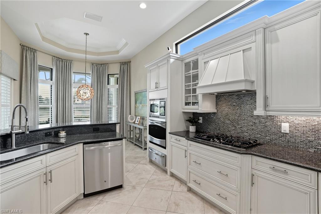 6376 Costa Circle Naples, FL 34113 - Photo 10 of 49